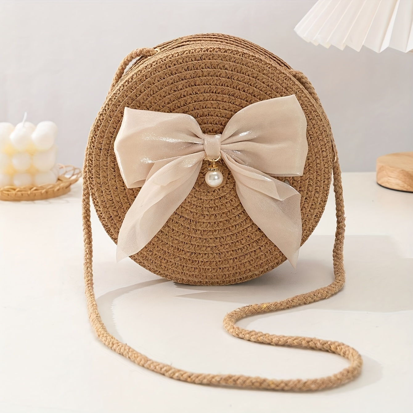 Interior Design Elegant - Elegant Round Straw Crossbody Bag with
